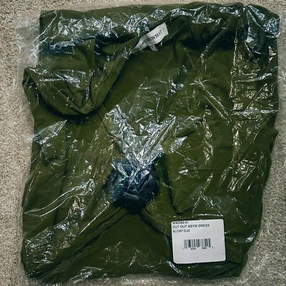NWT WeWoreWhat ‘Cutout Asymmetric Midi Dress’ in “Military Olive” Size Small - Picture 6 of 6